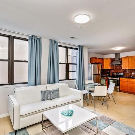 Stylish & Great Location Next To The Convention Center Apartment Philadelphia Exterior photo
